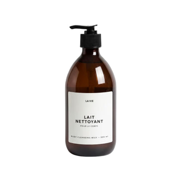 Atelier La Vie Apothicaire Eucalyptus Romarin Body Cleansing Milk in a white background